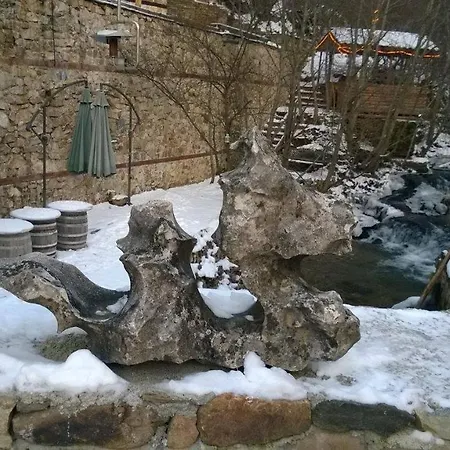 מלון Хотел Изворът С.Арда Arda (Smolyan)